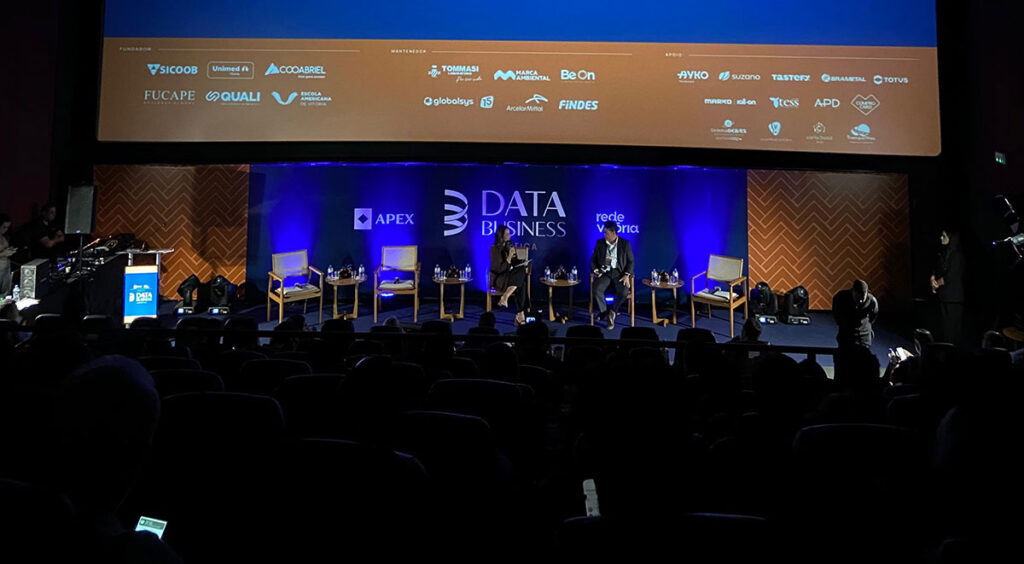 Data Business Logística: Espírito Santo se consolida como ponte do Brasil com o mundo